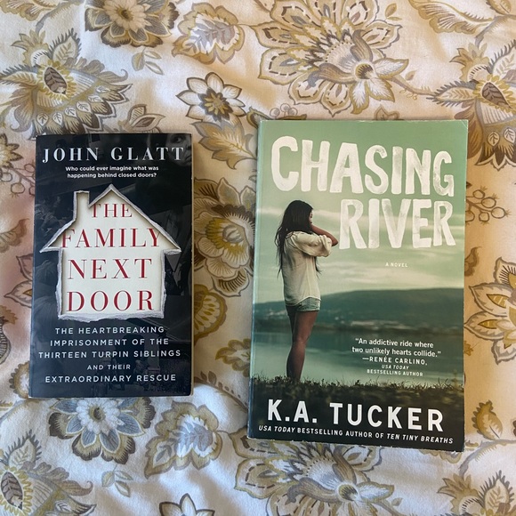 books - Picture 2 of 4